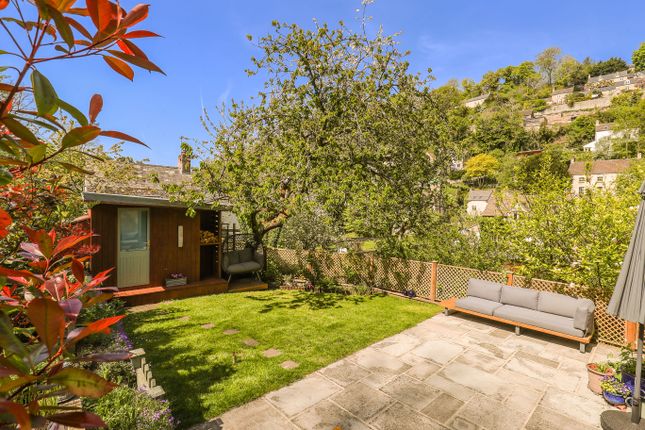 1 Meadow Cottages, High Street, Chalford photo 3
