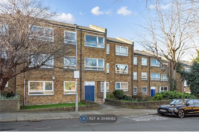 Bartholomew Close, East Hill Wandsworth, London photo 2