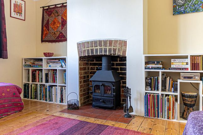 13, Astrope Lane, Tring photo 4