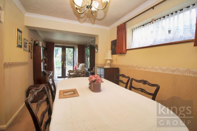 2, Headingley Close, Waltham Cros photo 4