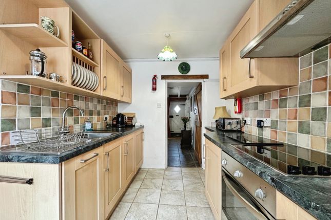 Annas Cottage, -, Helston photo 3