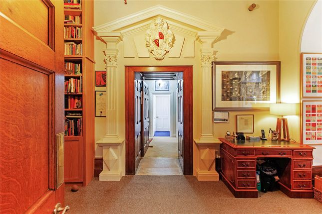 Flat 2, The Winchcombe Suite,, Sherborne House, Gloucestershire photo 4