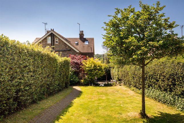 Dyffryn Teg, London Road, Balcombe photo 4