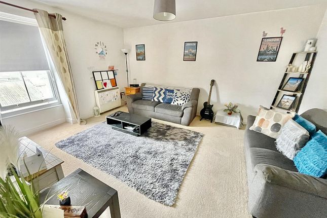 14 Ashley House, Upper Frog Street, Tenby photo 3