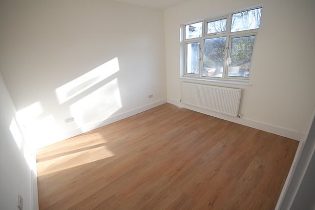 3 Bed Terraced House To Rent Henley Road, Ilford Ig1