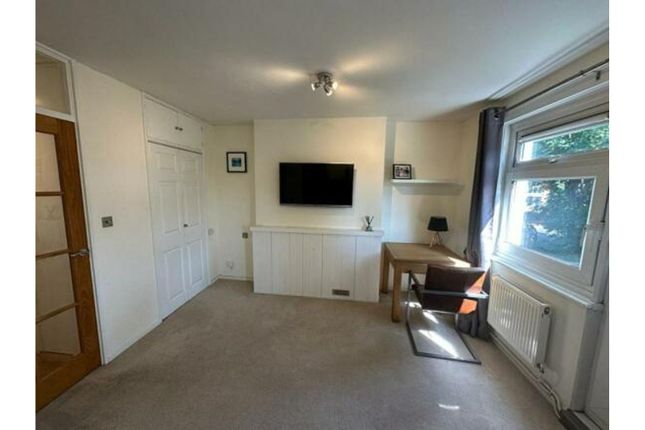 Studio for sale in Aldrington Road, Tooting