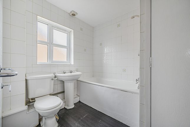 51, Kenwyn Road, Dartford photo 4