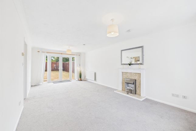 7, Partridge Way, Aylesbury photo 2