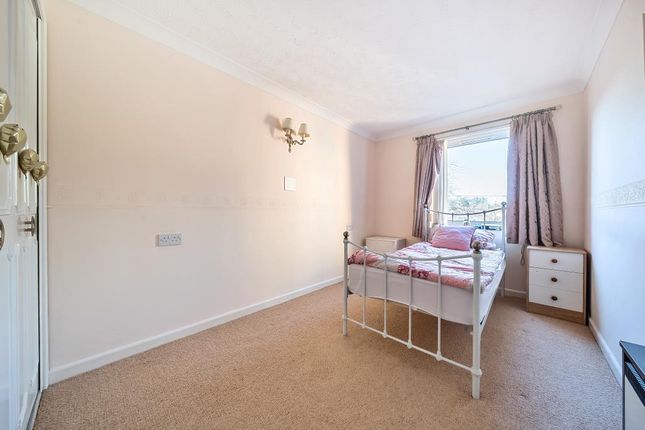 Flat for sale in The Moors, Kidlington, Oxfordshire