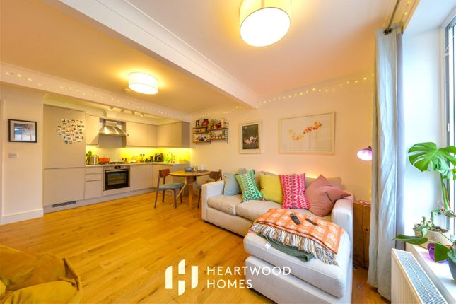 Flat for sale in Chequer Street, St. Albans