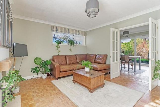 80, Dornden Drive, Tunbridge Wells photo 3
