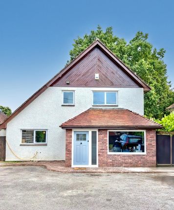 Gated Spacious Family Home With Stunning Large Garden