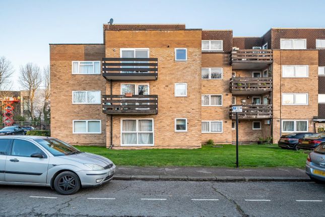 Davidson Frost-Wellings, Dfw, September Way, Stanm