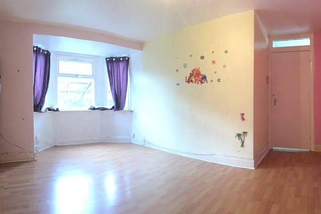 Flat to rent in South Birkbeck Road, Leytonstone