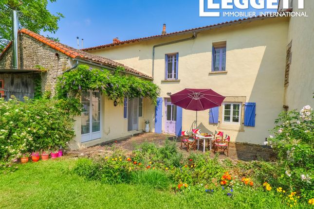 Thumbnail Villa for sale in Les Adjots, Charente, Nouvelle-Aquitaine