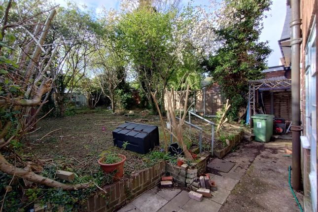 Detached house for sale in Detached - For Modernisation - Crouchfield, Boxmoor