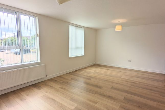 Flat E, Bristol photo 2