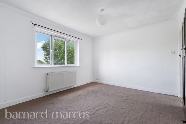 13b, Wilton Parade, Feltham photo 4