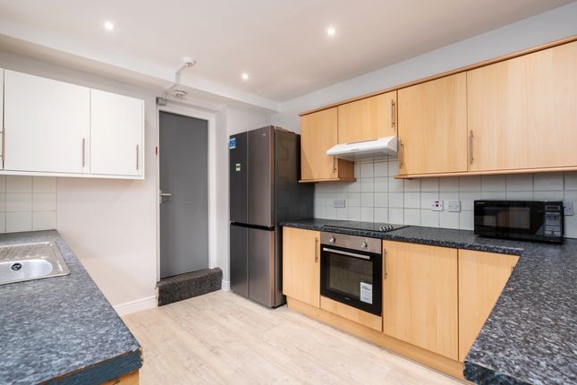 25, Norwood Terrace Hyde Park, Leeds photo 3