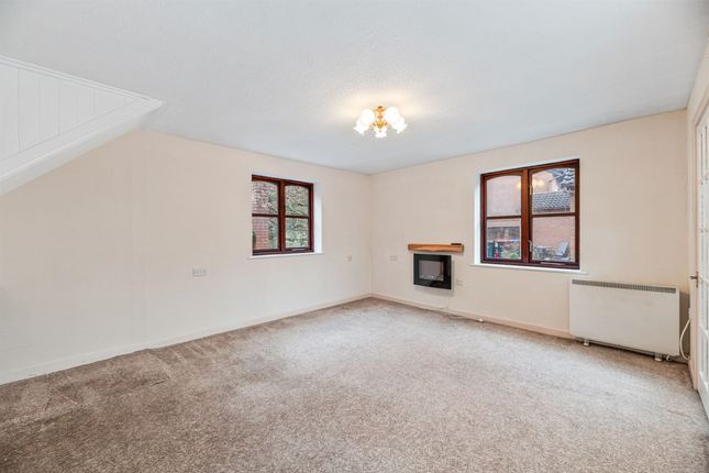 4 Cobal Court Churchfield Road, Frodsham photo 3