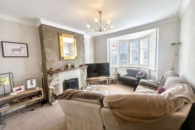 8, Eastfield Avenue, Whitley Bay photo 3