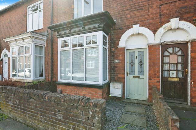 Terraced house to rent in Old Crosby, Scunthorpe