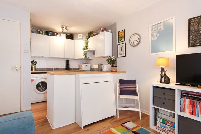 Flat for sale in 56/2 North Fort Street, Leith Edinburgh
