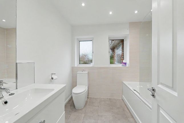 78 Upper Brighton Road, Worthing photo 3