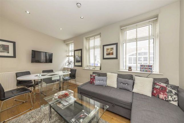 Thumbnail Flat to rent in Frith Street, London