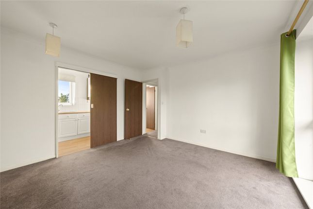 Laleham Road, Surrey photo 2