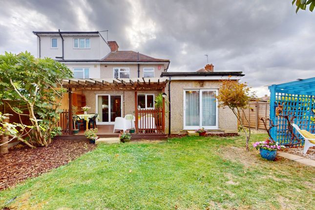 14, Dorset Close, Hayes photo 4