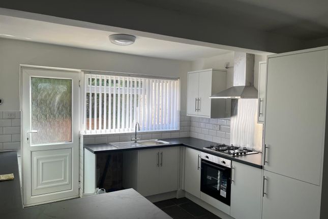 72, Main Street, Hull photo 5