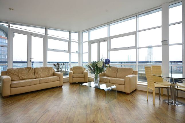Thumbnail Flat to rent in Nova Building, Isle Of Dogs, London