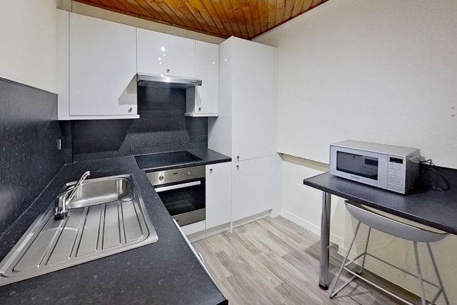 Flat 2F1, 33, Balcarres Street, Edinburgh photo 2