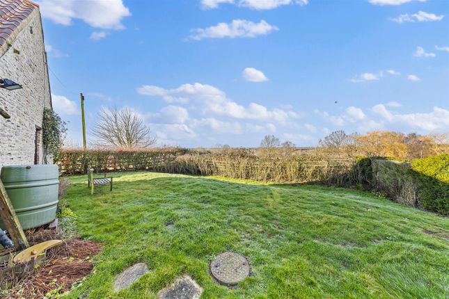 Old Stables, Harrold Road, Lavendon photo 4