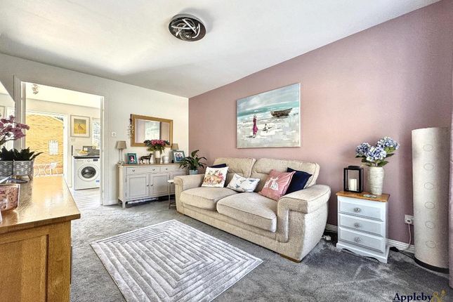 29, Walmesley Chase, Trowbridge photo 2