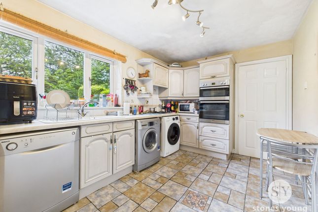 1 Showley Brook Close, Blackburn photo 4