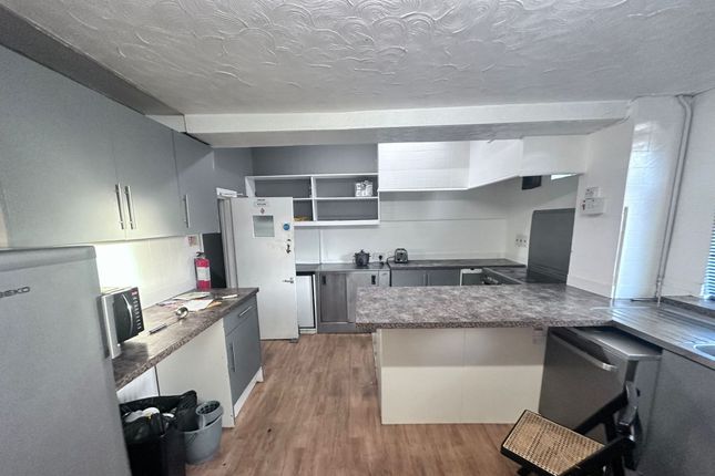 Y Foelas, Station Road, Llanrug, Caernarfon Ll55 4Be