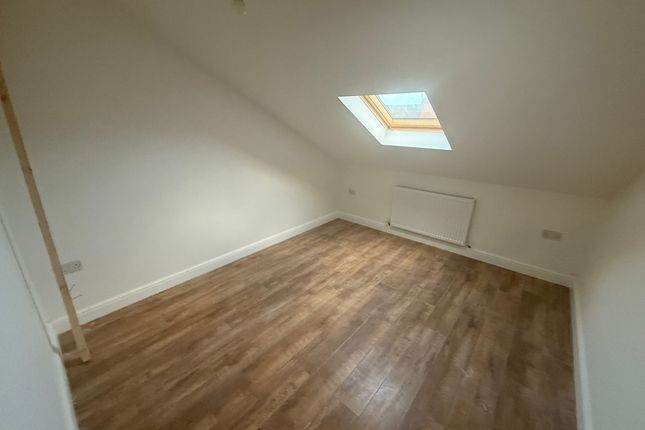 Apt 8, Crewe photo 5