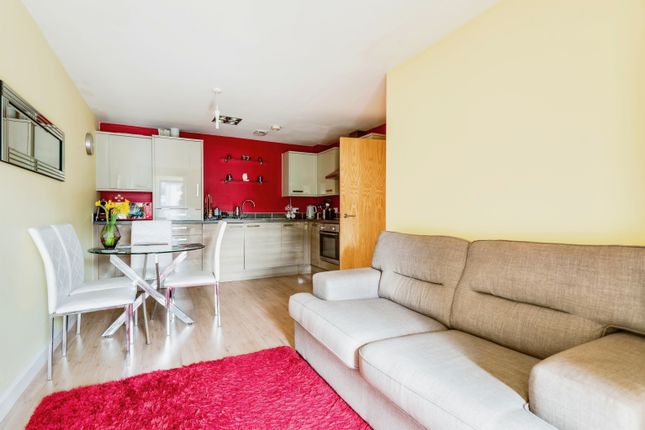 Flat for sale in Seacole Crescent, Swindon, Wiltshire