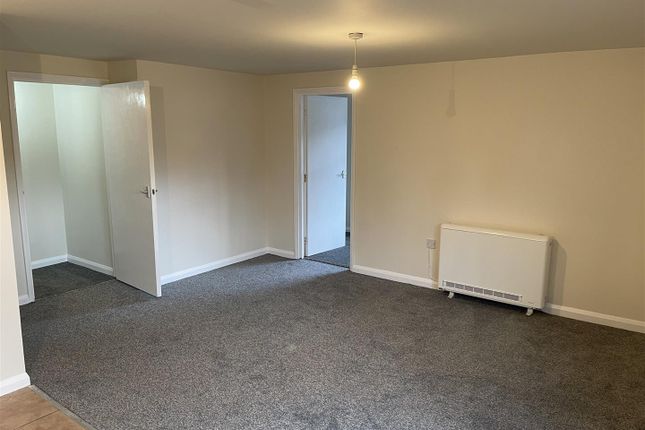 Flat to rent in Vicarage Street, Earl Shilton, Leicester