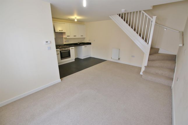 28, Chandlers Close, Chorley photo 3