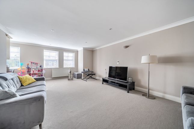 Flat 3, 47, Park Road, Bromley photo 3