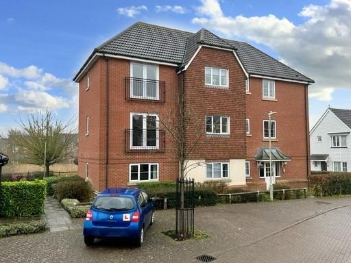 Flat for sale in Hedgers Way, Kingsnorth, Ashford