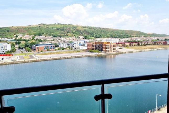 Flat to rent in South Quay, Kings Road, Swansea