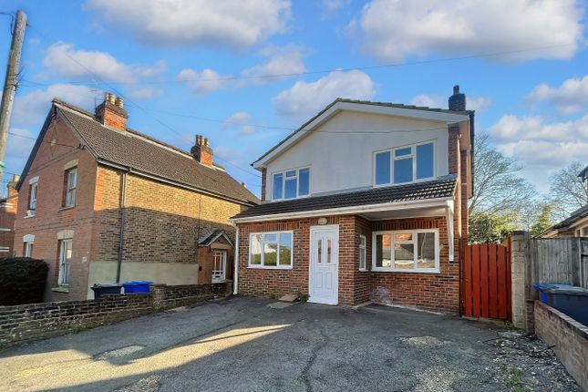 Thumbnail Detached house to rent in Beech Hill Road, Ascot