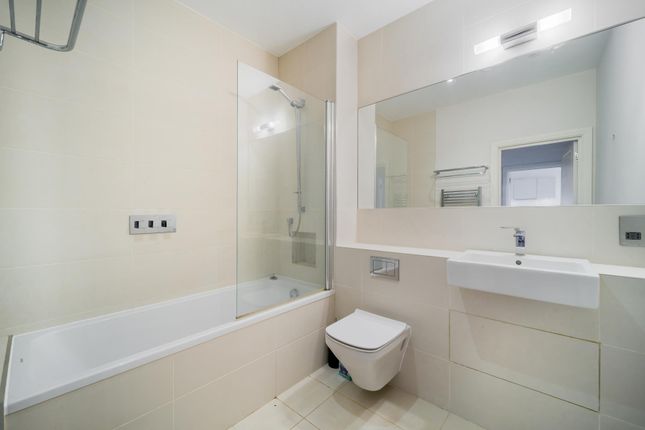 Flat to rent in John Busch House, London Road, Isleworth
