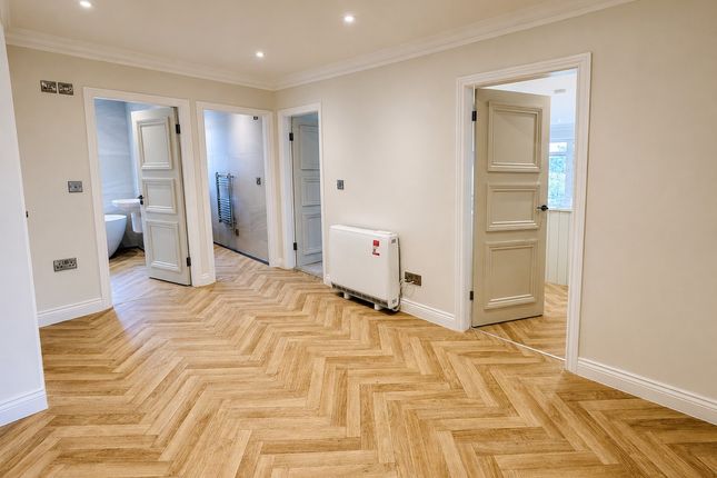 12, Stray Court, Princes Villa Road, HARROGATE photo 4