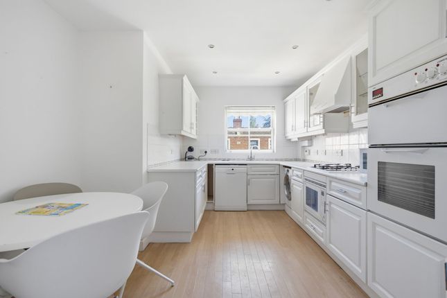 11 Agincourt, Ascot photo 4