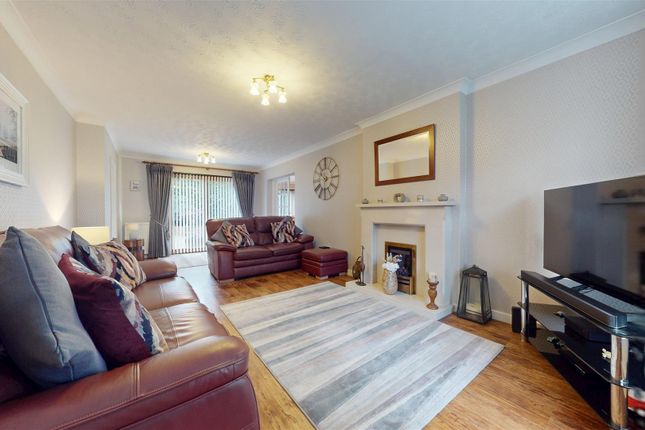 5, Gategill Grove, Billinge photo 3